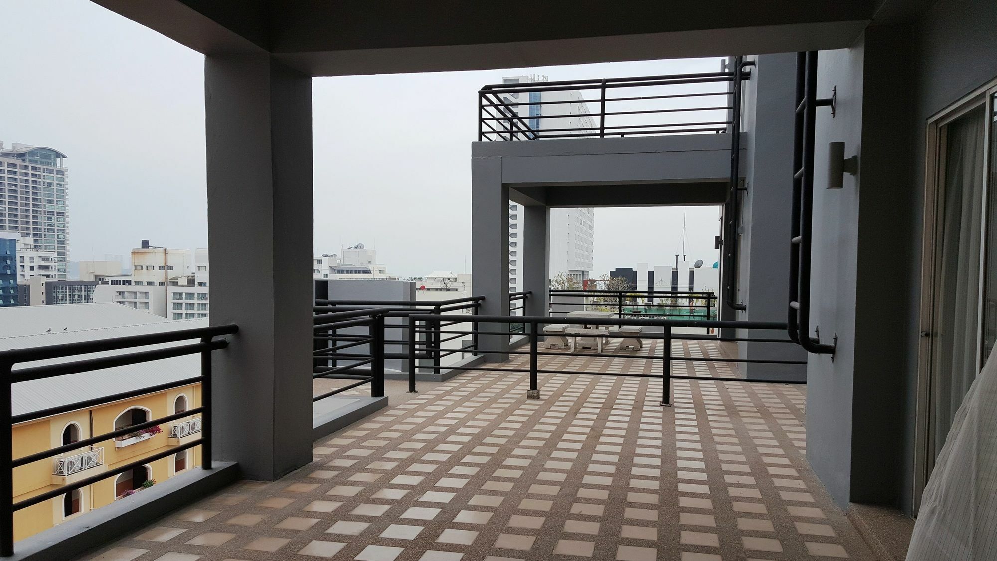 Ploen Place Residence Pattaya Eksteriør bilde